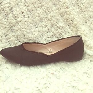 Pointed toe satin black flats